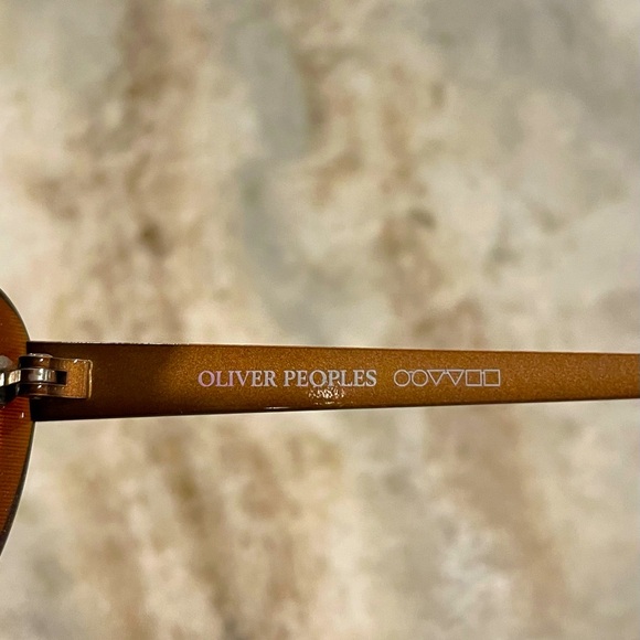 Oliver Peoples sunglasses, model Lucelle OV5112S, made Italy with matching case - Picture 3 of 9